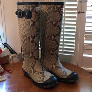 Hunter Tall Snakeskin print rain boots